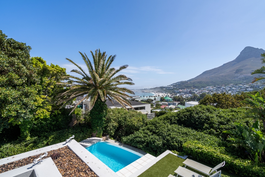 8 Bedroom Property for Sale in Camps Bay Western Cape